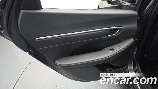 Hyundai Sonata 2022 — photo 15