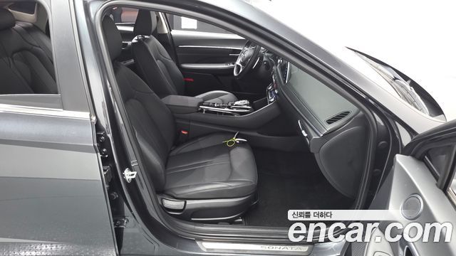 Hyundai Sonata 2022 — photo 16