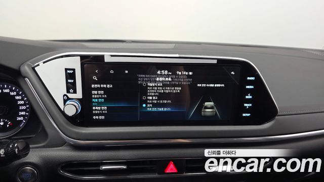 Hyundai Sonata 2022 — photo 31
