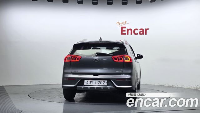 Kia Niro 2017 — photo 4