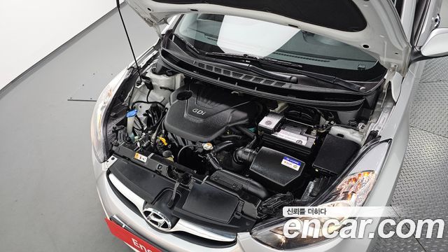Hyundai AVANTE 2012 — photo 6
