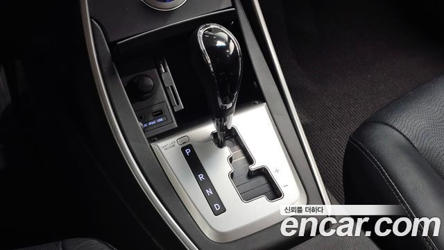 Hyundai AVANTE 2012 — photo 9