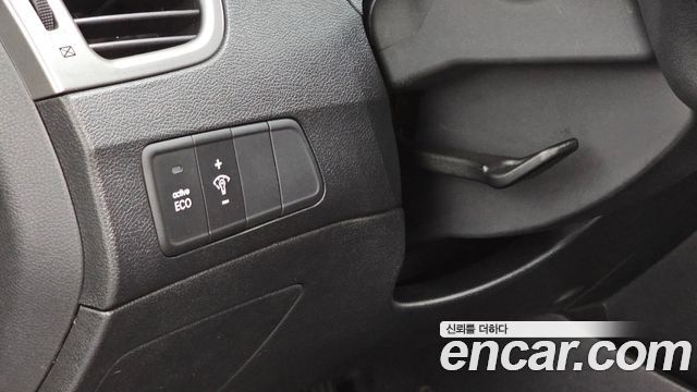 Hyundai AVANTE 2012 — photo 14