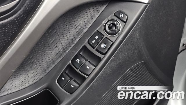 Hyundai AVANTE 2012 — photo 19