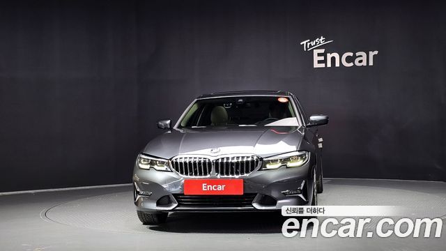 BMW 3-Series 2019 — photo 3