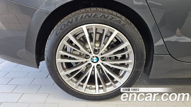 BMW 3-Series 2019 — photo 5