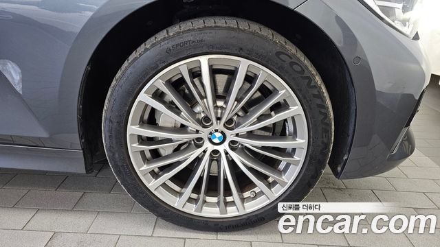BMW 3-Series 2019 — photo 7