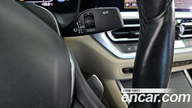 BMW 3-Series 2019 — photo 27