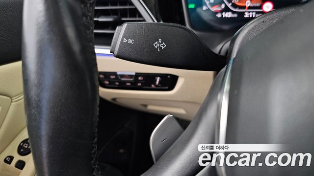BMW 3-Series 2019 — photo 28