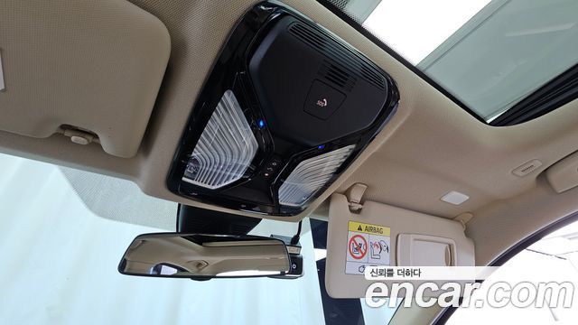 BMW 3-Series 2019 — photo 30