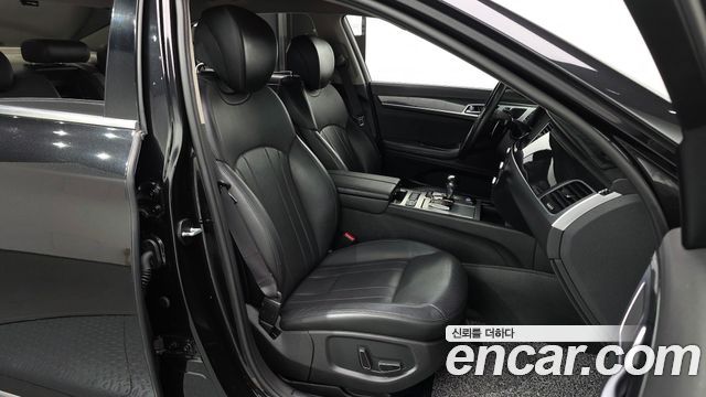 Genesis G80 2018 — photo 11