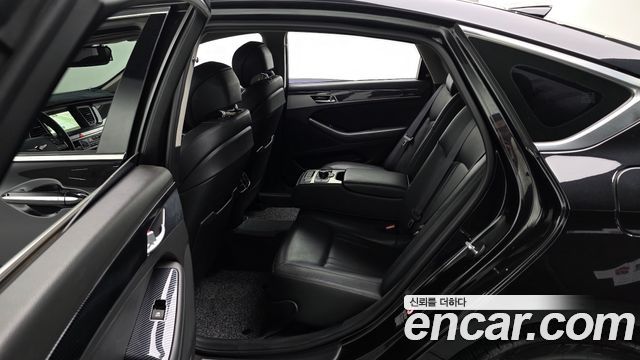 Genesis G80 2018 — photo 12