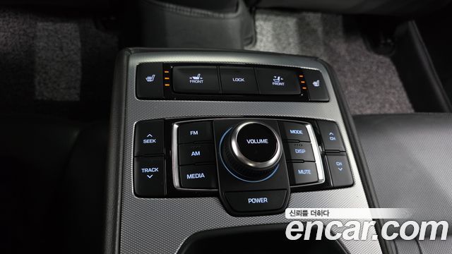 Genesis G80 2018 — photo 16