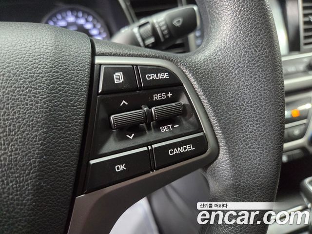 Hyundai AVANTE 2018 — photo 16