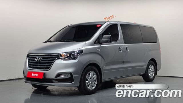 Hyundai Starex 2019 — photo 1