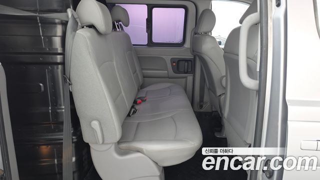 Hyundai Starex 2019 — photo 17