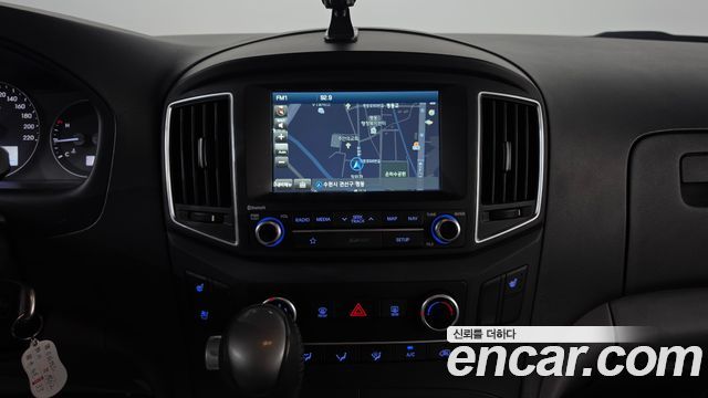 Hyundai Starex 2019 — photo 19