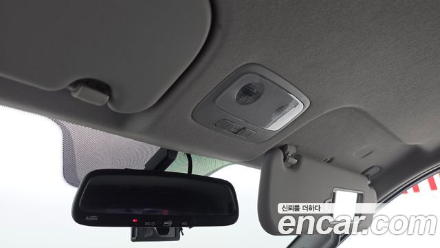 Hyundai Starex 2019 — photo 26