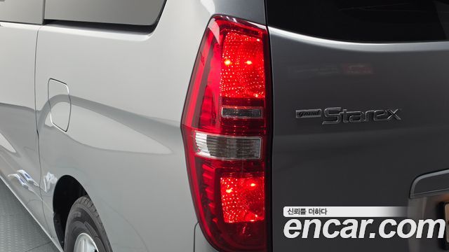 Hyundai Starex 2019 — photo 9
