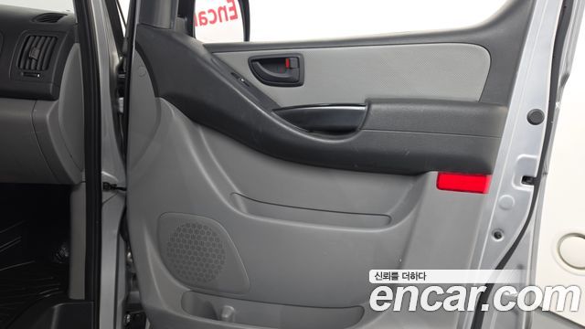 Hyundai Starex 2019 — photo 15