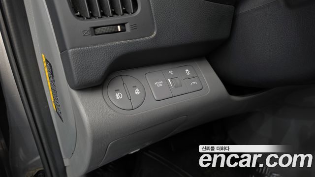 Hyundai Starex 2019 — photo 27