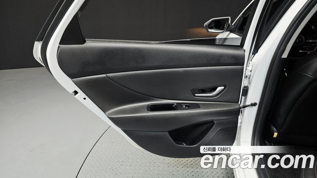 Hyundai AVANTE 2021 — photo 15