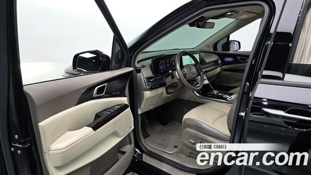 Kia Canival 2023 — photo 10