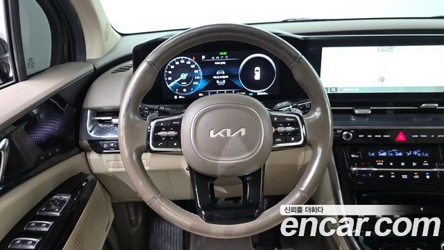 Kia Canival 2023 — photo 12
