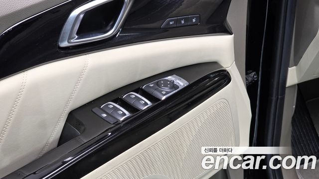 Kia Canival 2023 — photo 16