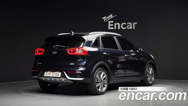 Kia Niro 2017 — photo 2