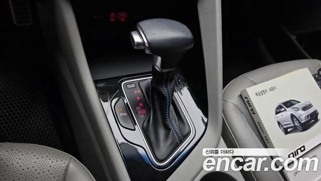 Kia Niro 2017 — photo 12