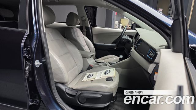 Kia Niro 2017 — photo 17
