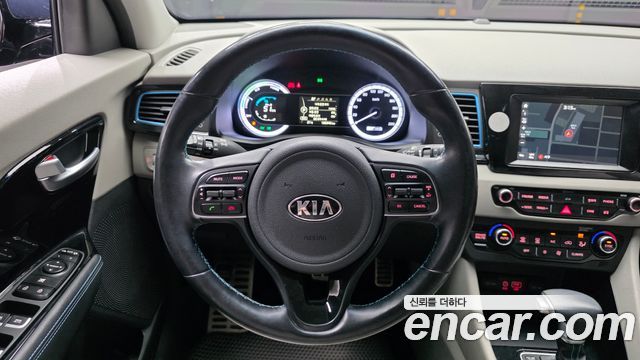 Kia Niro 2017 — photo 19