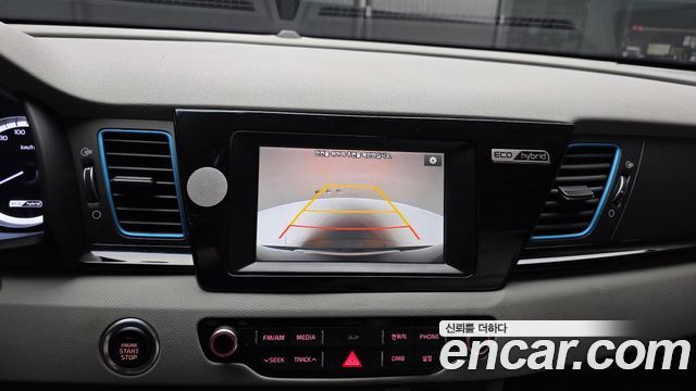 Kia Niro 2017 — photo 21