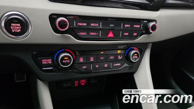Kia Niro 2017 — photo 22