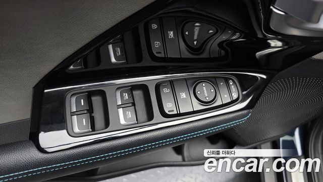 Kia Niro 2017 — photo 28
