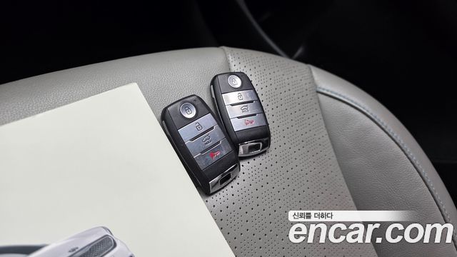 Kia Niro 2017 — photo 32