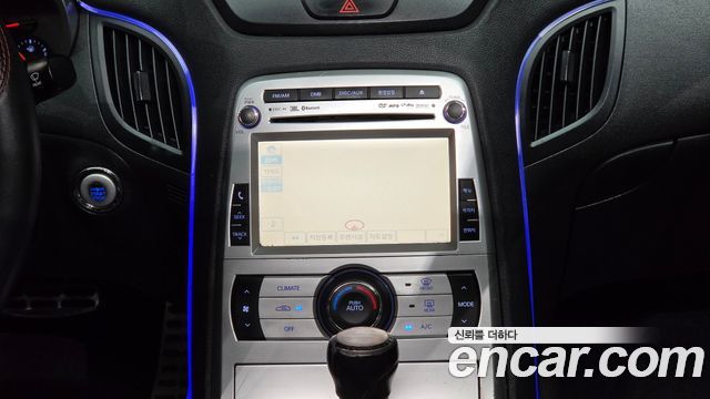 Hyundai Genesis 2010 — photo 14