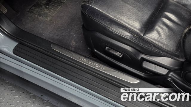 Hyundai Genesis 2010 — photo 18