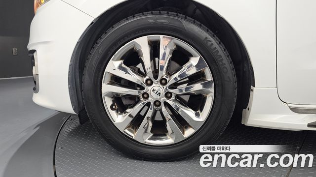 Kia Canival 2016 — photo 5