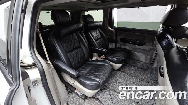 Kia Canival 2016 — photo 17
