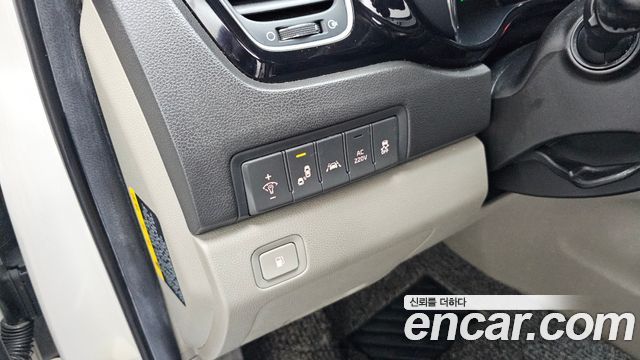Kia Canival 2016 — photo 25