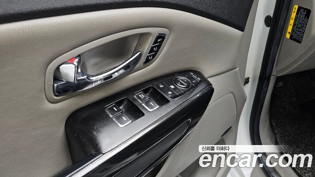 Kia Canival 2016 — photo 27