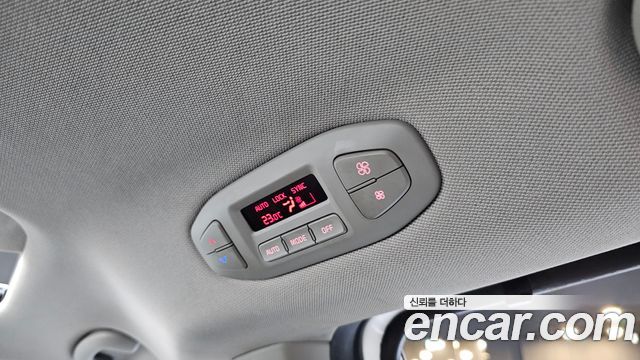 Kia Canival 2016 — photo 29