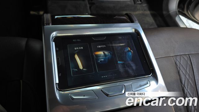 BMW 7-Series 2016 — photo 13