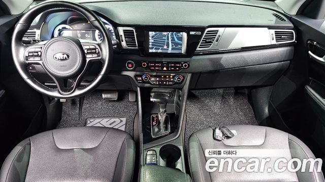 Kia Niro 2017 — photo 10