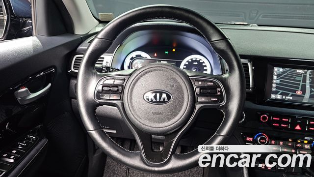 Kia Niro 2017 — photo 19