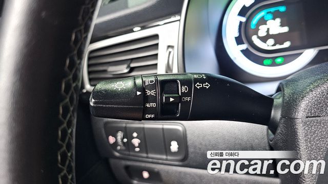 Kia Niro 2017 — photo 20