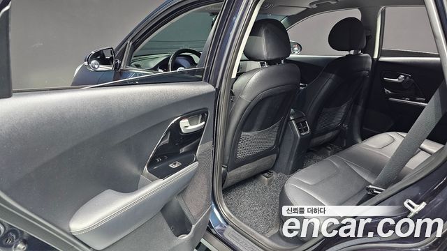 Kia Niro 2017 — photo 27
