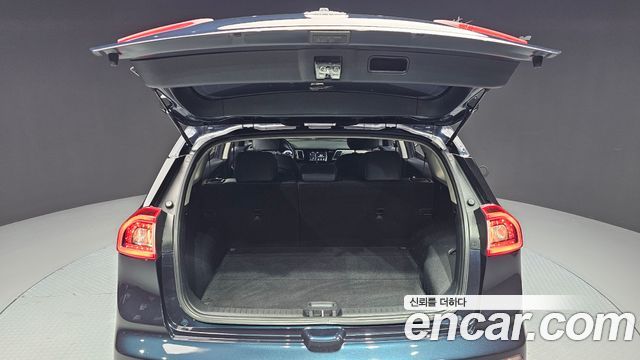Kia Niro 2017 — photo 29